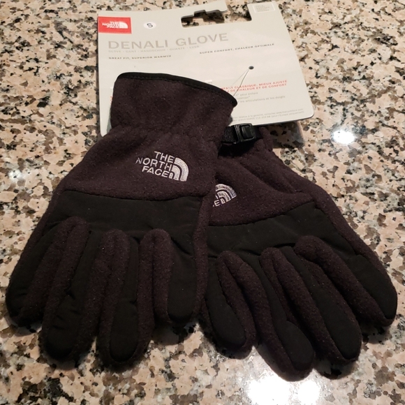 Youth Small North face gloves NWT - Picture 2 of 2